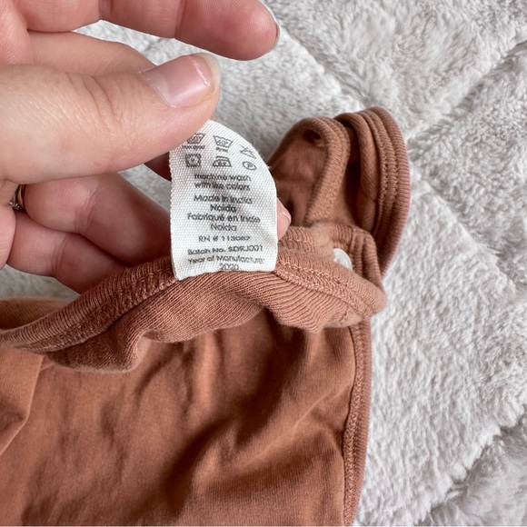 Kate Quinn | Red Brown Organic Cotton Button Bib | One Size - Picture 6 of 7